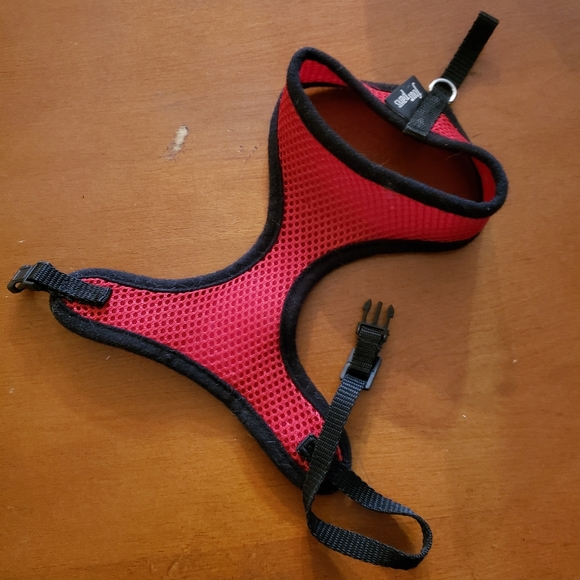 2 puppy shirts and one over the head harness - Picture 4 of 4